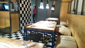 restaurante_cachivache_mesas_comedor_te_veo_en_madrid.jpg