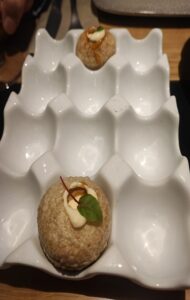 Panipuri de pista del Restaurante Cockima. Descubrimientos de restaurantes de 2023. Te veo en Madrid Blog de gastronomía para disfrutar de Madrid