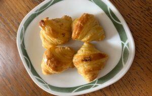 Croissant de Ludavi y uno de los mejores croissants de Madrid en 2024 en teveoenmadrid.com blog de gastronomía, restauración y ocio en Madrid.